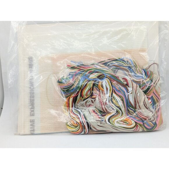 1983 sealed Creative Expressions Needlepoint Tabby On The Terrace 3004 12” X 16” - Picture 9 of 9